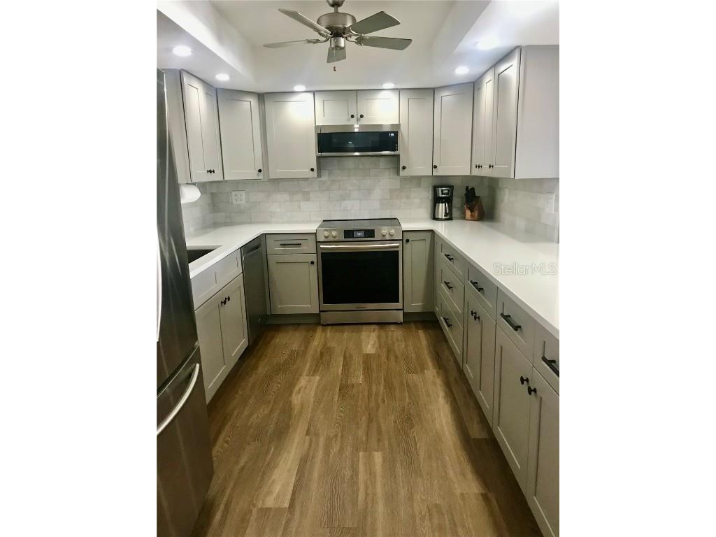 800 Benjamin Franklin Drive #704 Sarasota FL 34236 A4162708 image6