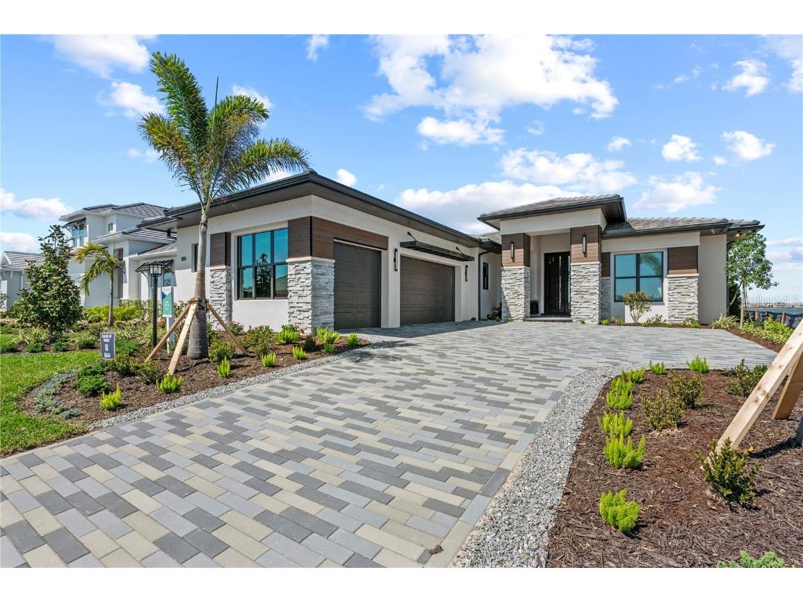 800 Blue Shell Loop Sarasota FL 34240 A4646528 image1