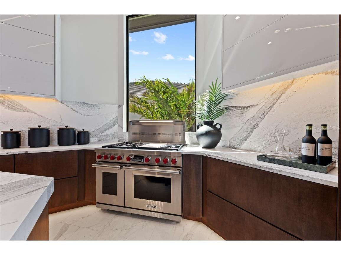 800 Blue Shell Loop Sarasota FL 34240 A4646528 image30