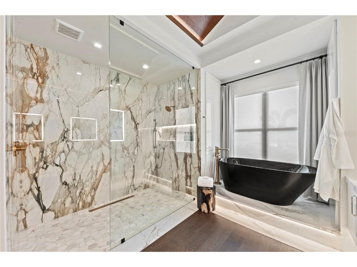 800 Blue Shell Loop Sarasota FL 34240 A4646528 image45