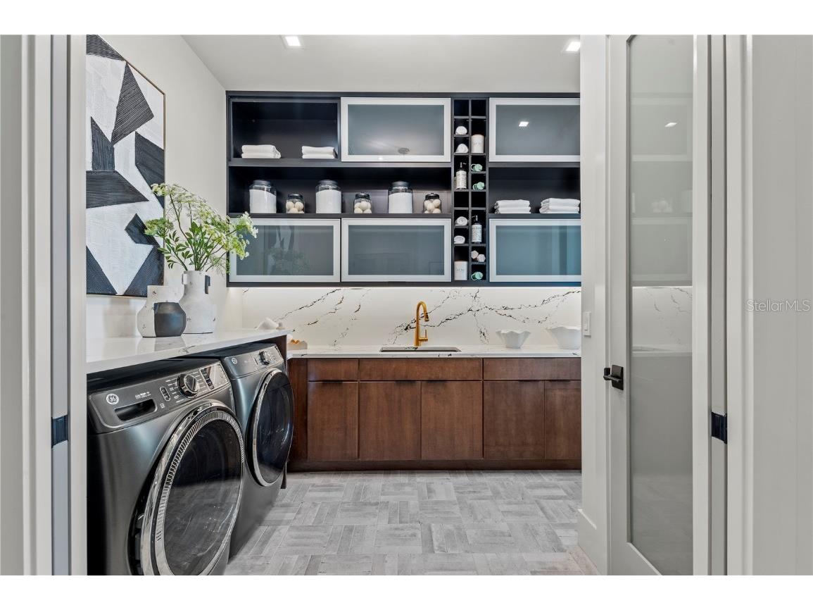 800 Blue Shell Loop Sarasota FL 34240 A4646528 image61