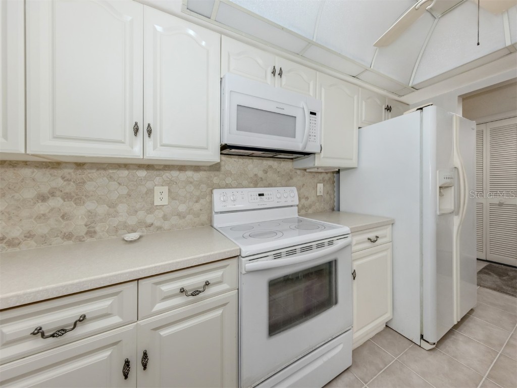 800 Capri Isles Boulevard #124 Venice FL 34292 N6138851 image21