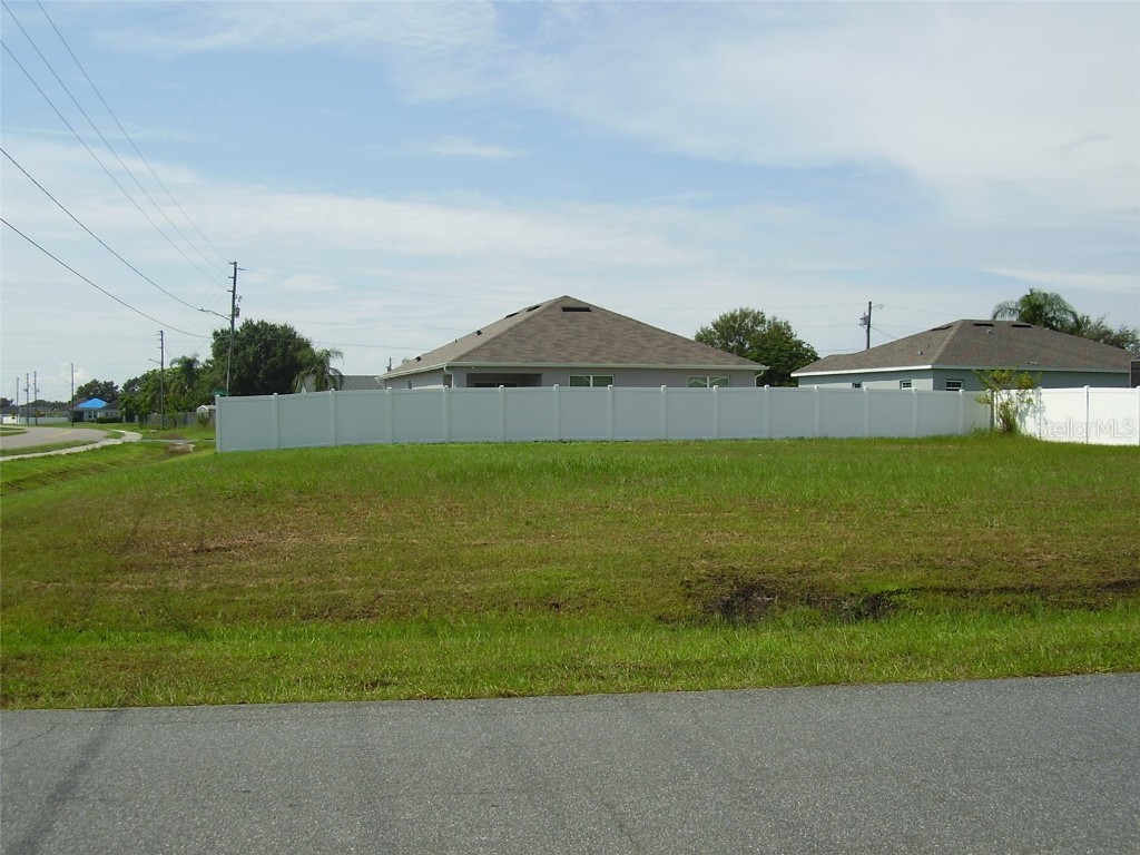 800 Carrousel Lane Kissimmee FL 34759 R4909978 image4