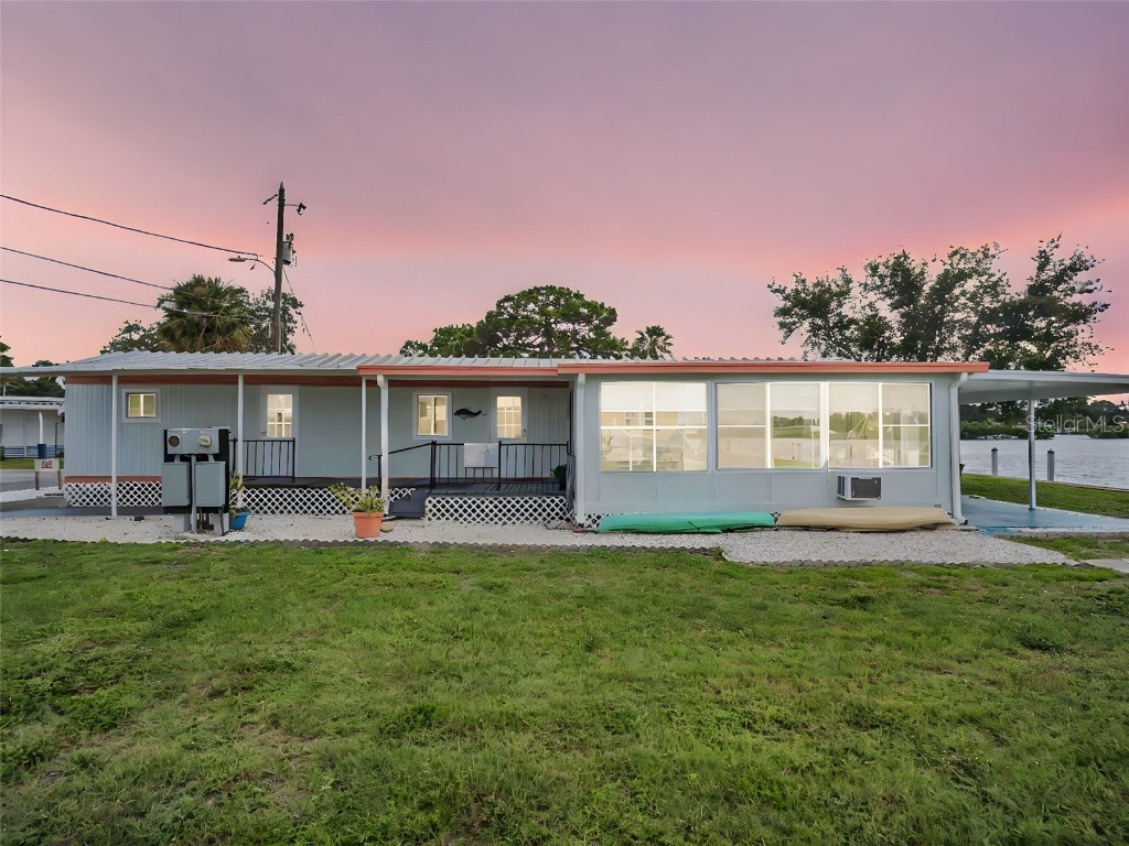 800 Chesapeake Drive #23 Tarpon Springs FL 34689 - BETWEEN TARPON & KREAMER BAYOU TB8402750 image1