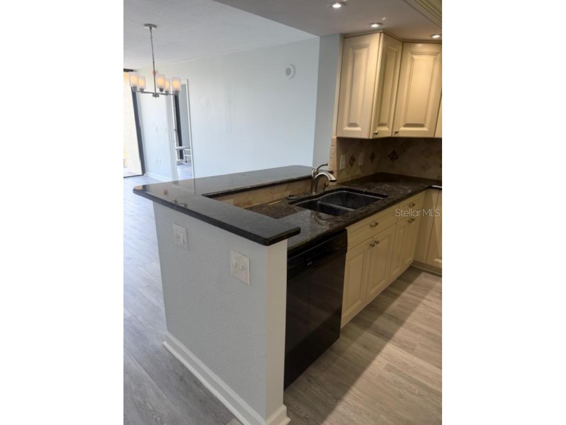 800 Cove Cay Drive #5G Clearwater FL 33760 TB8480105 image2