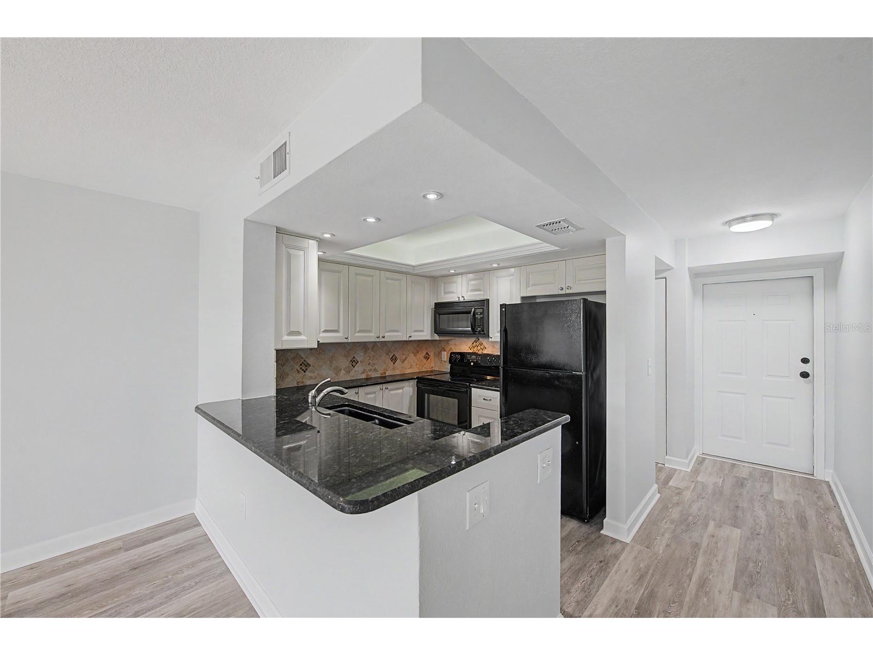 800 Cove Cay Drive #5G Clearwater FL 33760 - TAMPA BAY TB8526150 image5