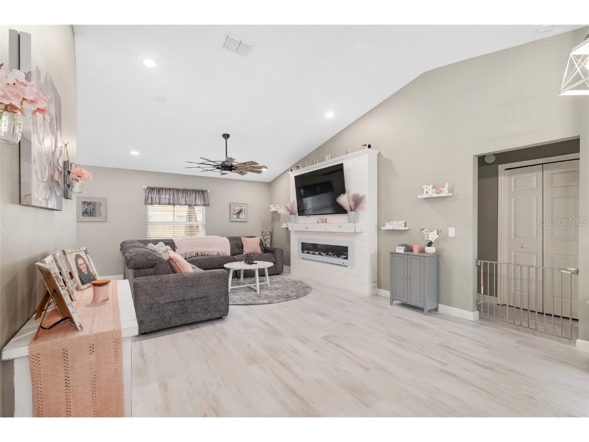 800 Crestview Circle N Wildwood FL 34785 G5103731 image12