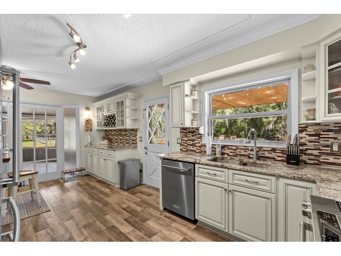 800 Hidden Oaks Lane Oak Hill FL 32759 V4942130 image15