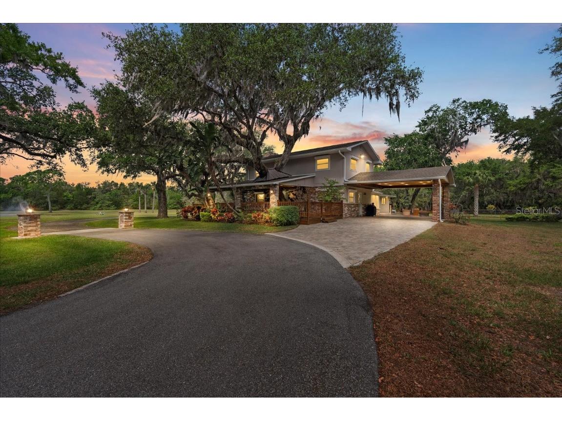 800 Hidden Oaks Lane Oak Hill FL 32759 V4942130 image2