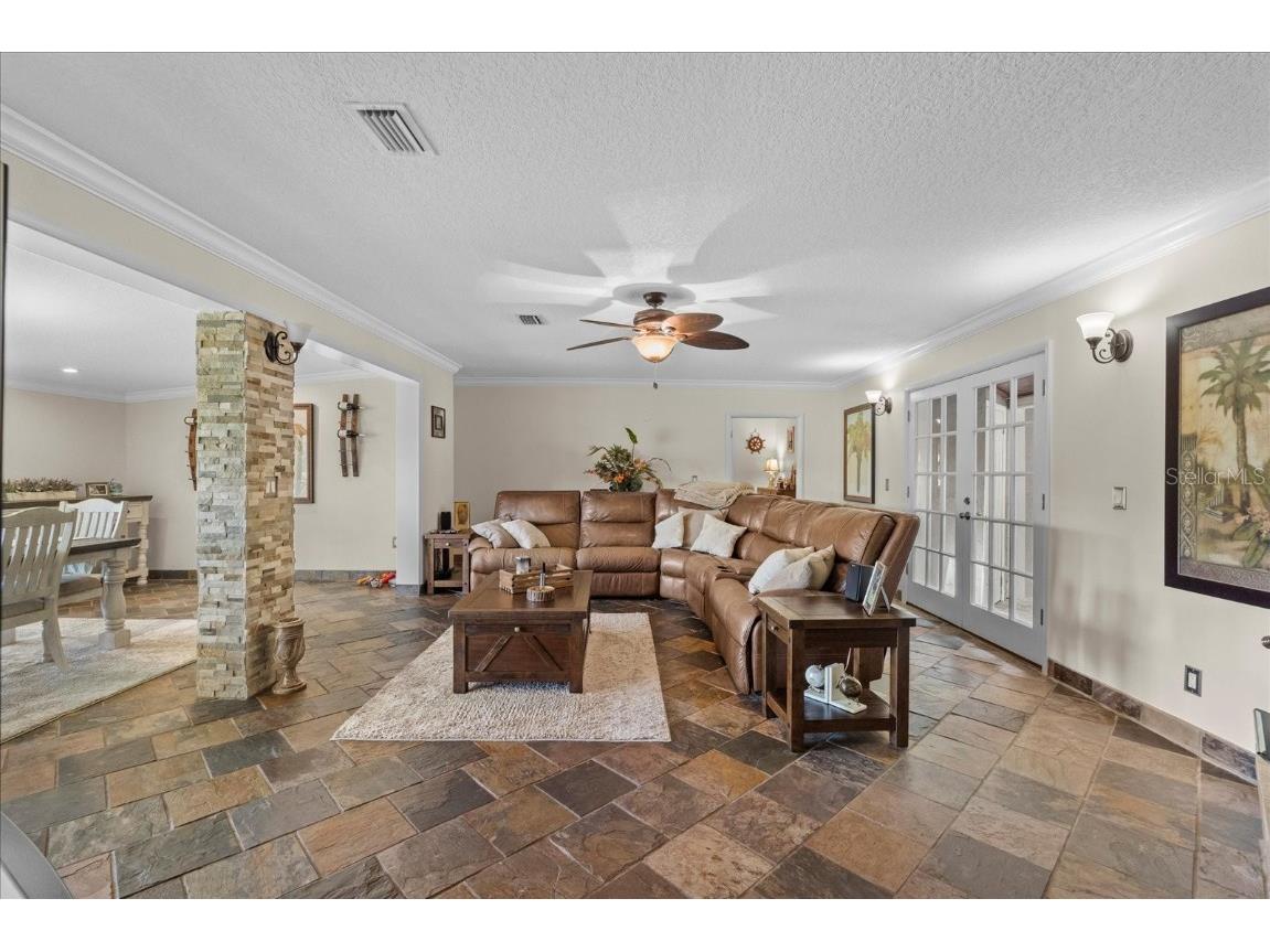 800 Hidden Oaks Lane Oak Hill FL 32759 V4942130 image20