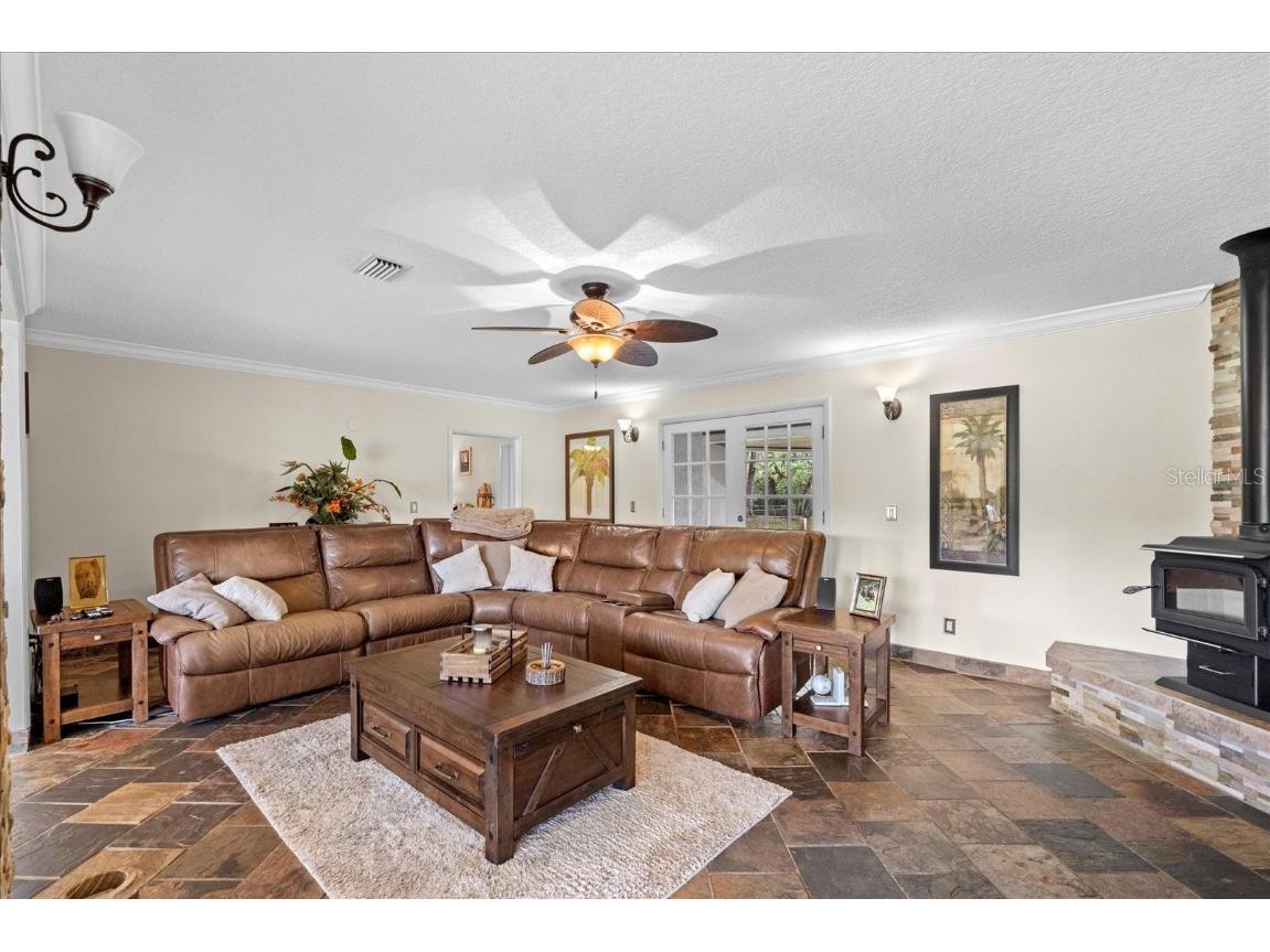 800 Hidden Oaks Lane Oak Hill FL 32759 V4942130 image24