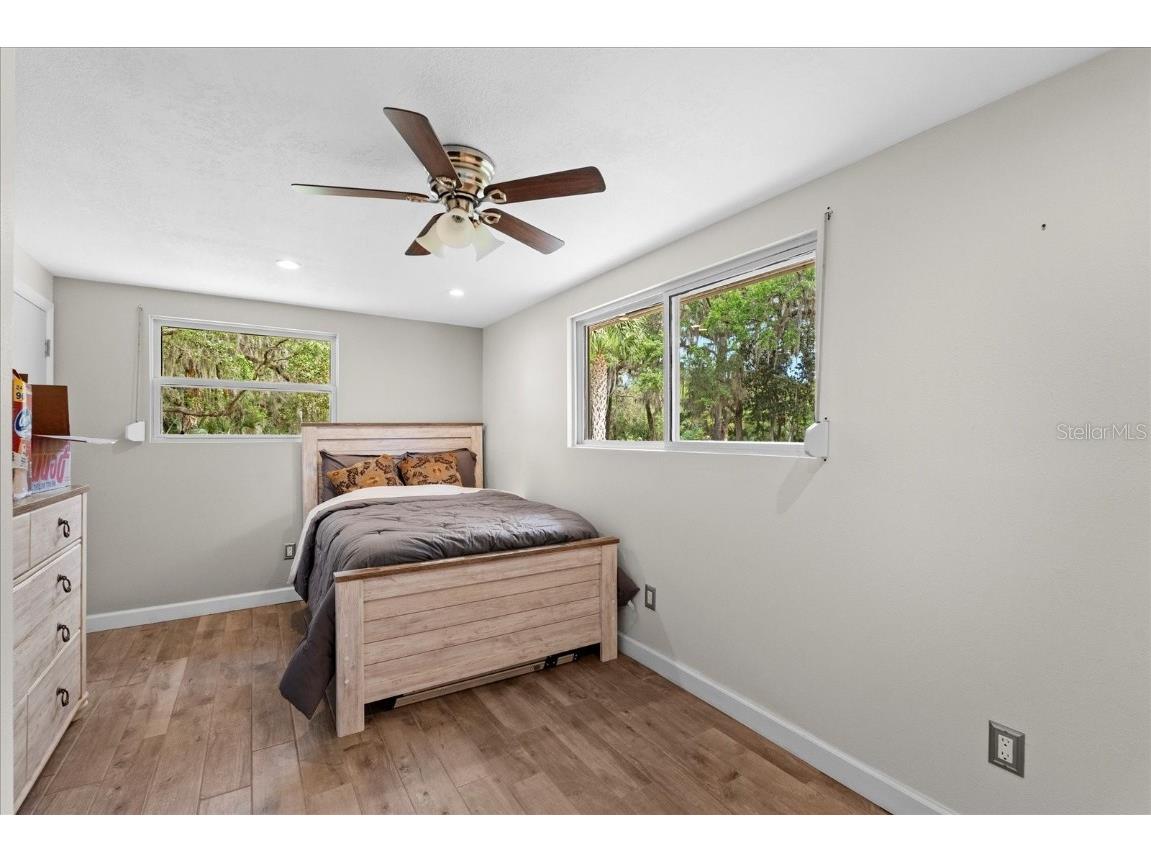 800 Hidden Oaks Lane Oak Hill FL 32759 V4942130 image32