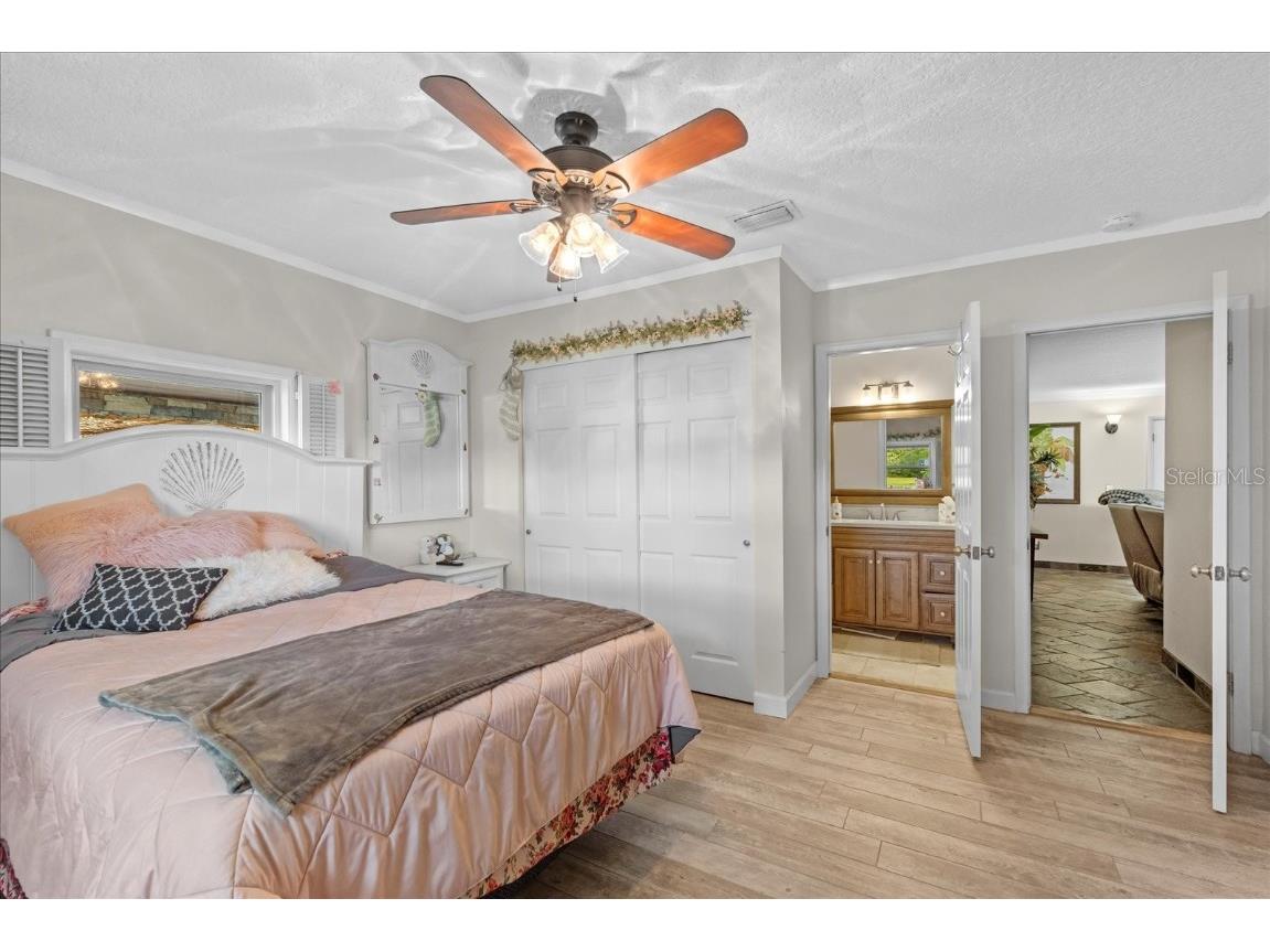 800 Hidden Oaks Lane Oak Hill FL 32759 V4942130 image35