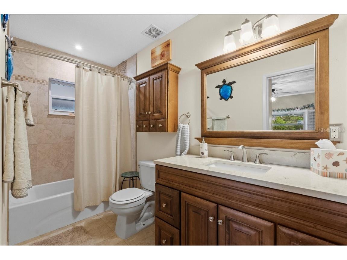 800 Hidden Oaks Lane Oak Hill FL 32759 V4942130 image36