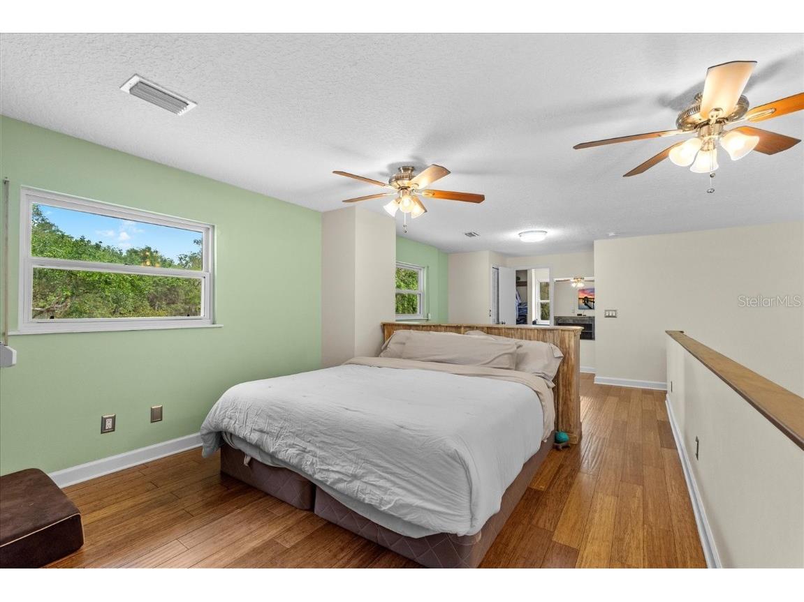 800 Hidden Oaks Lane Oak Hill FL 32759 V4942130 image40