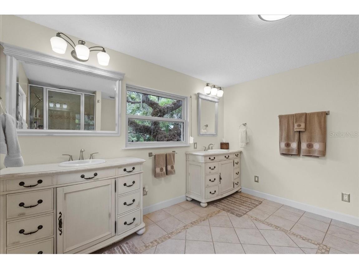 800 Hidden Oaks Lane Oak Hill FL 32759 V4942130 image44