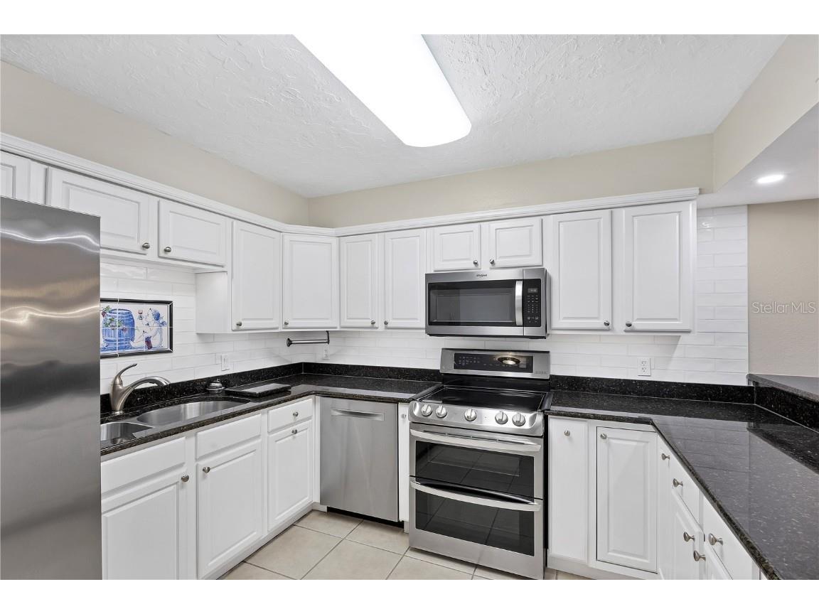 800 Hudson Avenue #106 Sarasota FL 34236 A4673881 image7