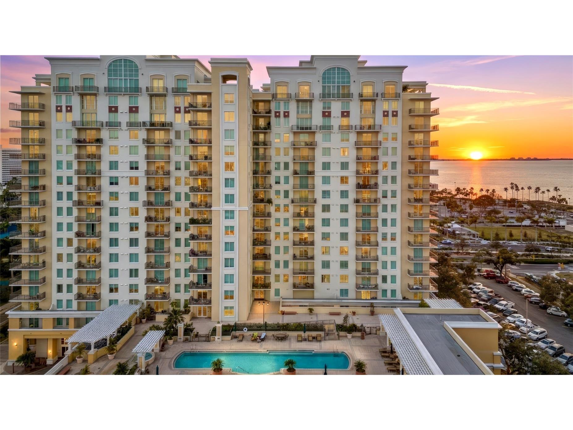 800 N Tamiami Trail #103 Sarasota FL 34236 A4682840 image1