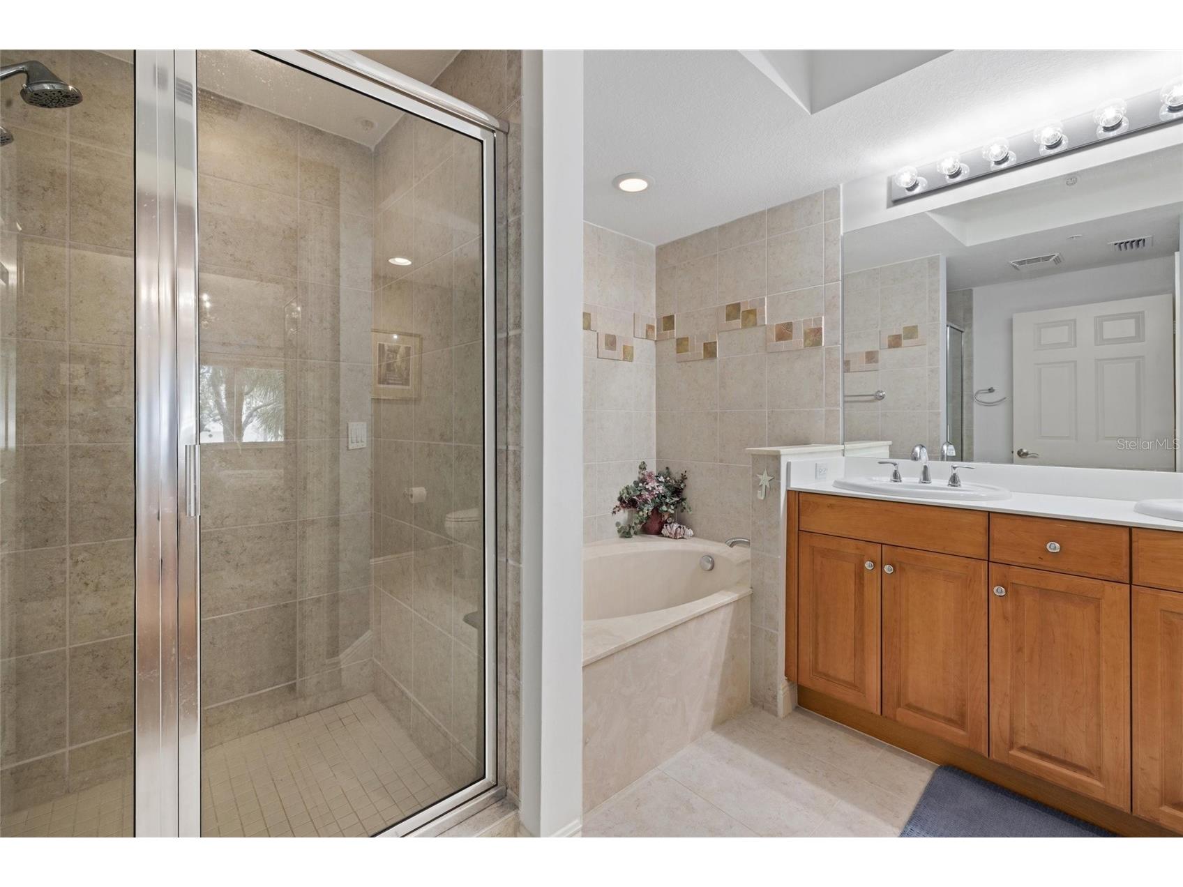 800 N Tamiami Trail #103 Sarasota FL 34236 A4682840 image22