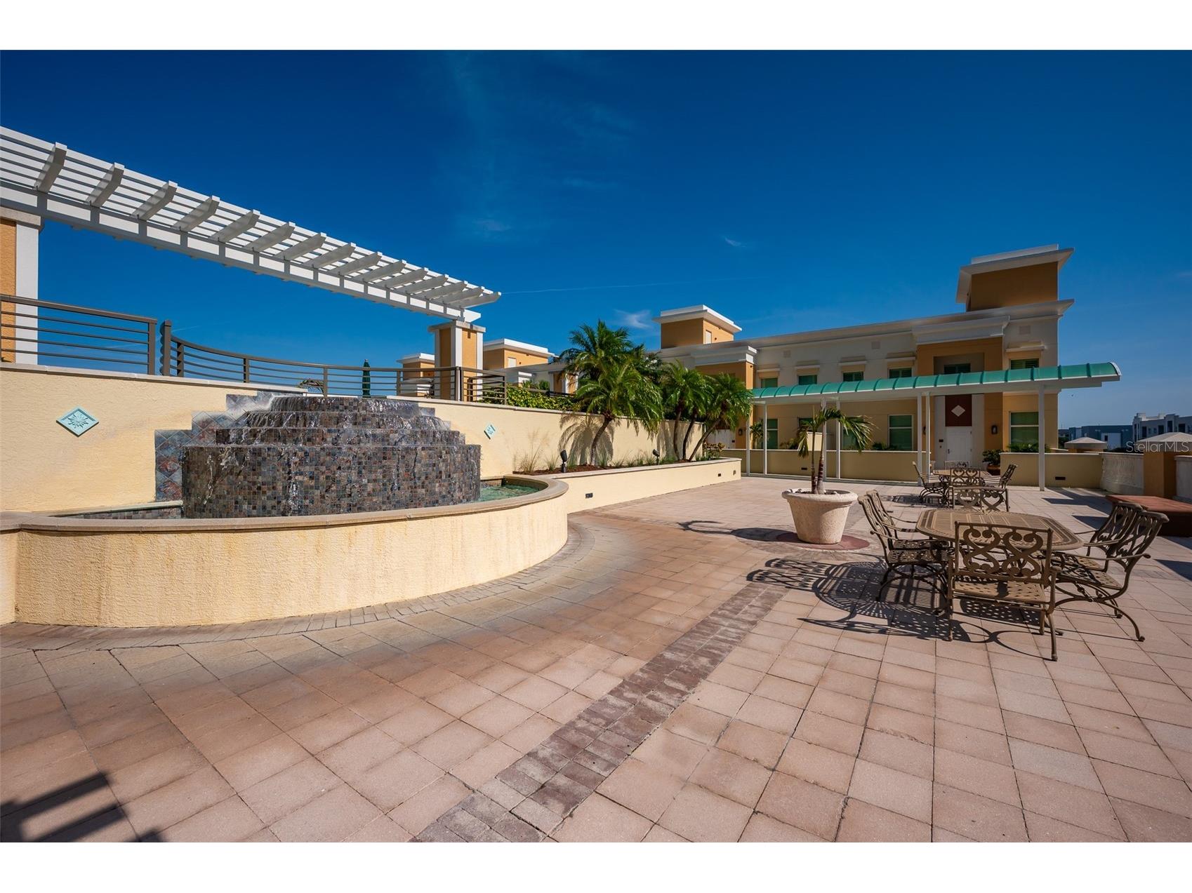 800 N Tamiami Trail #103 Sarasota FL 34236 A4682840 image32