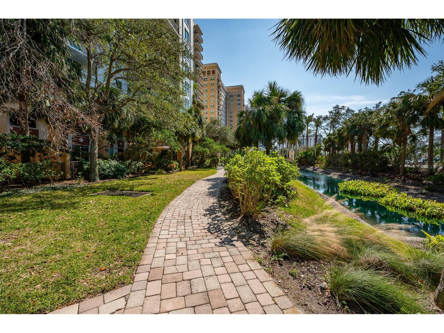 800 N Tamiami Trail #103 Sarasota FL 34236 A4682840 image54