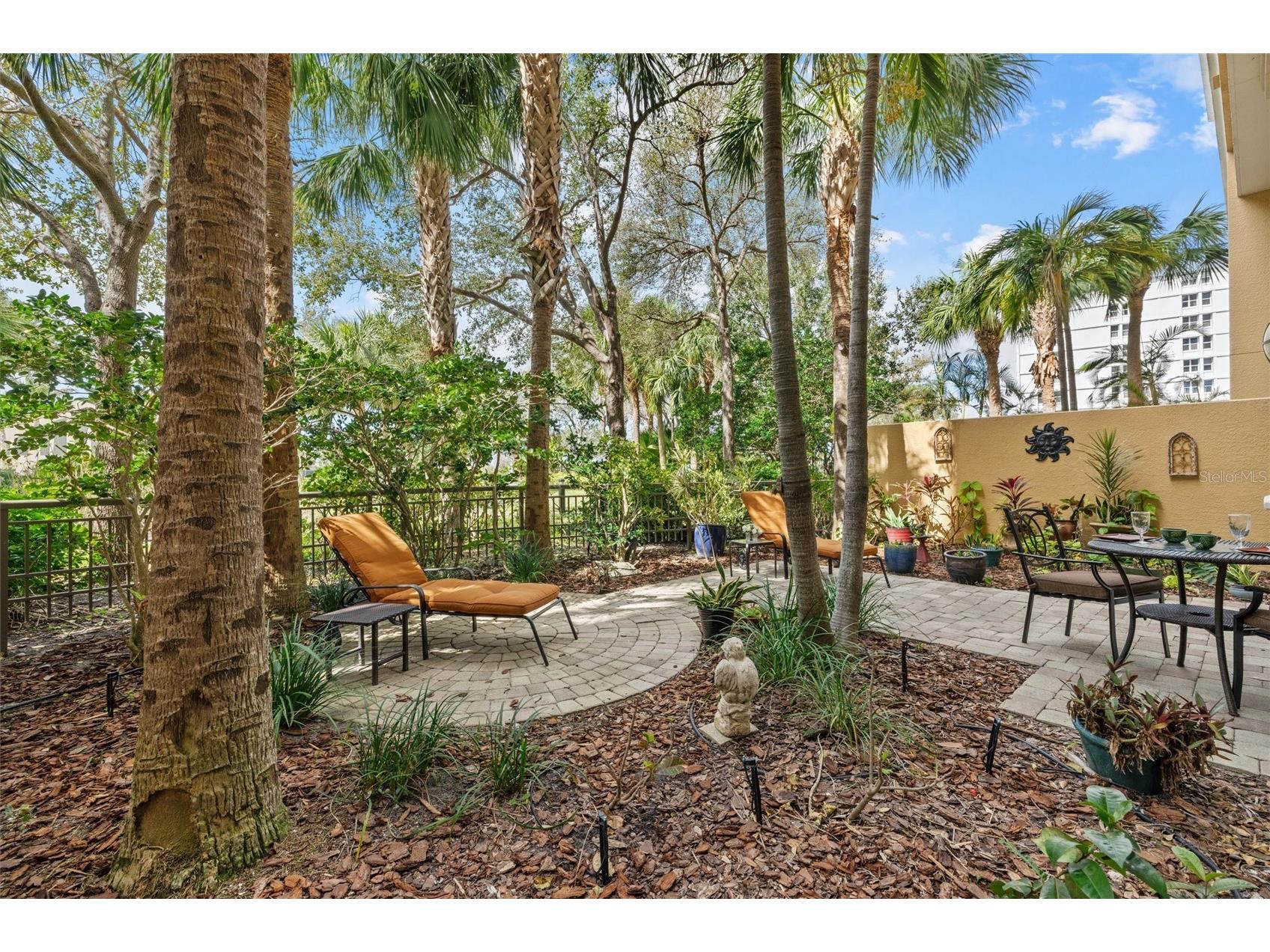 800 N Tamiami Trail #103 Sarasota FL 34236 A4682840 image6