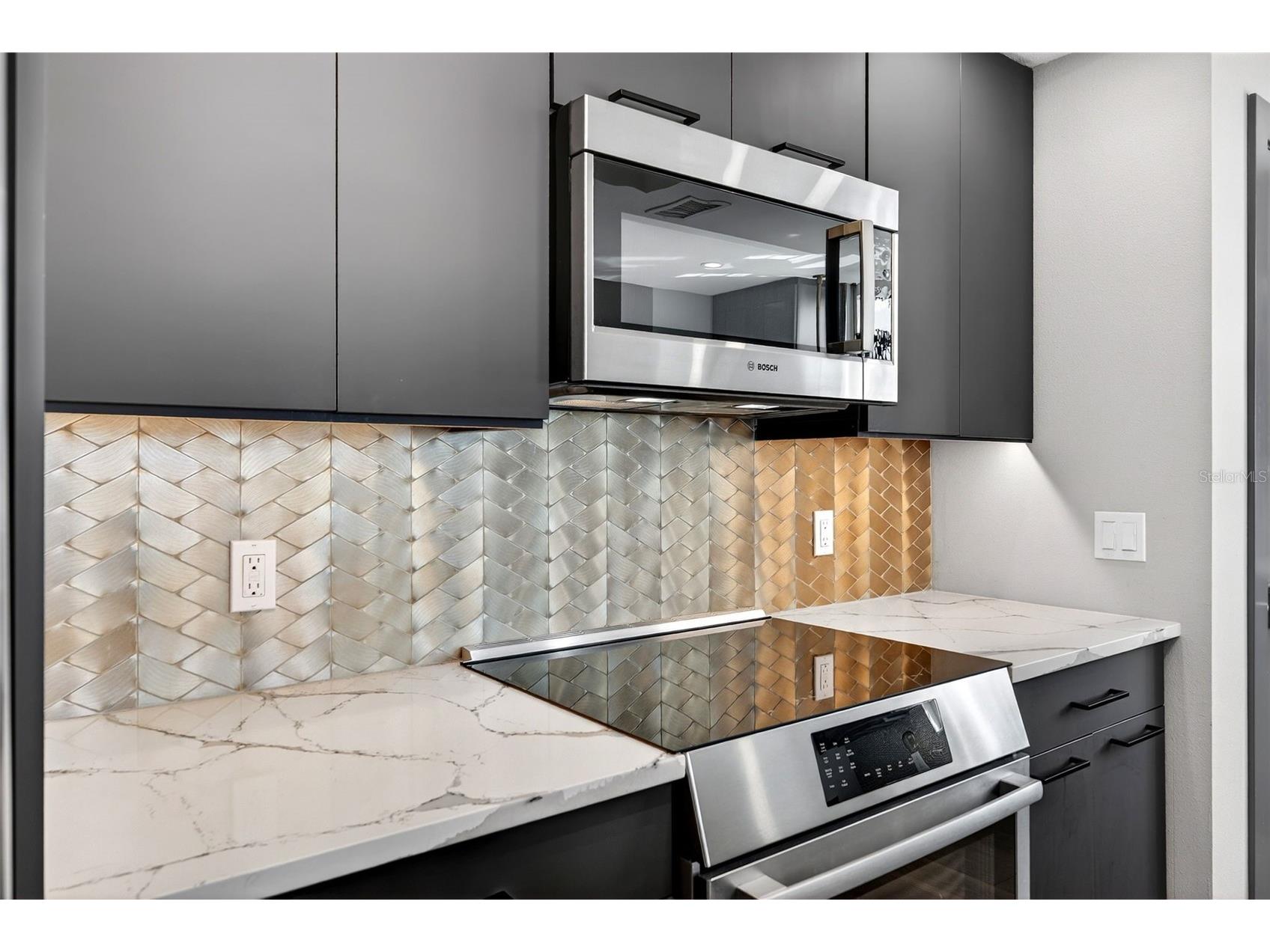 800 N Tamiami Trail #1217 Sarasota FL 34236 A4685306 image13