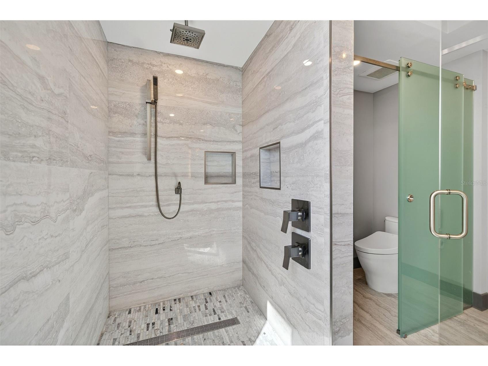 800 N Tamiami Trail #1217 Sarasota FL 34236 A4685306 image43