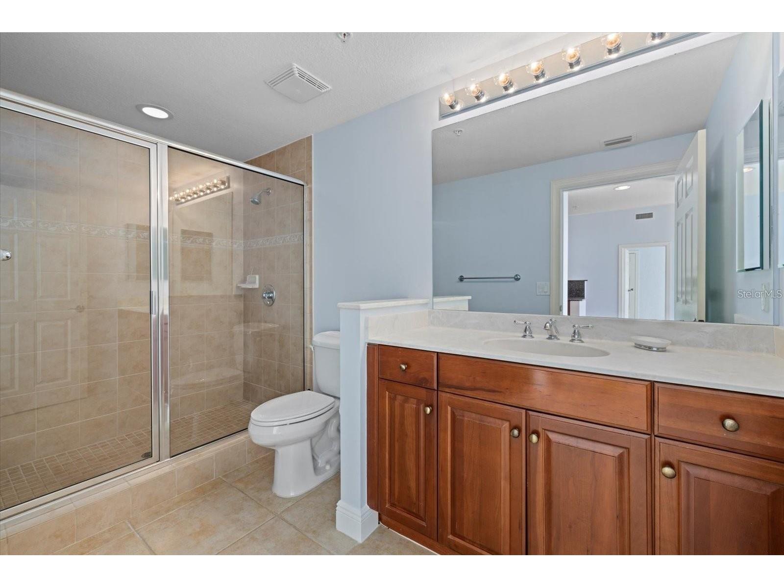 800 N Tamiami Trail #1502 Sarasota FL 34236 A4667134 image15