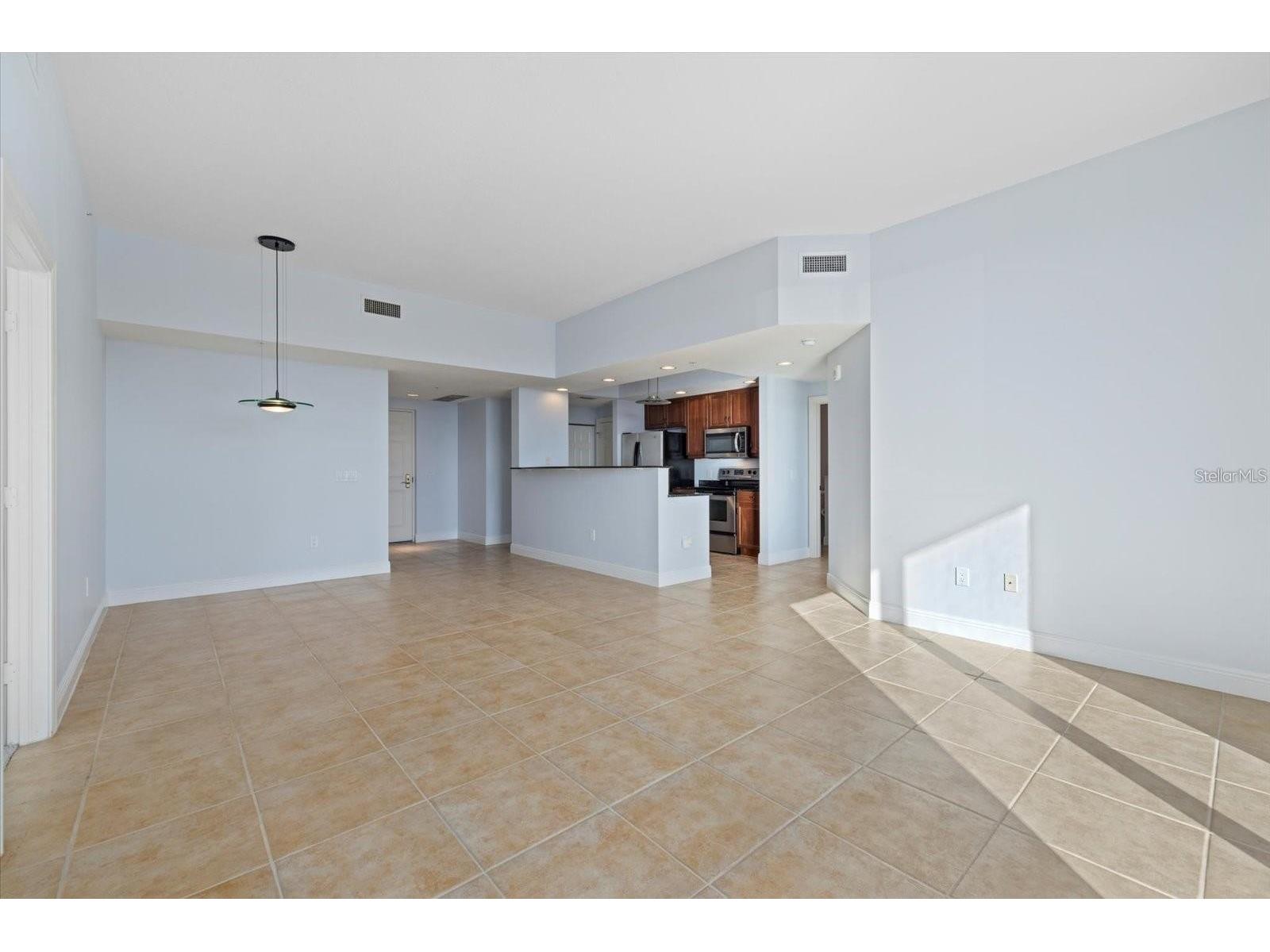 800 N Tamiami Trail #1502 Sarasota FL 34236 A4667134 image6