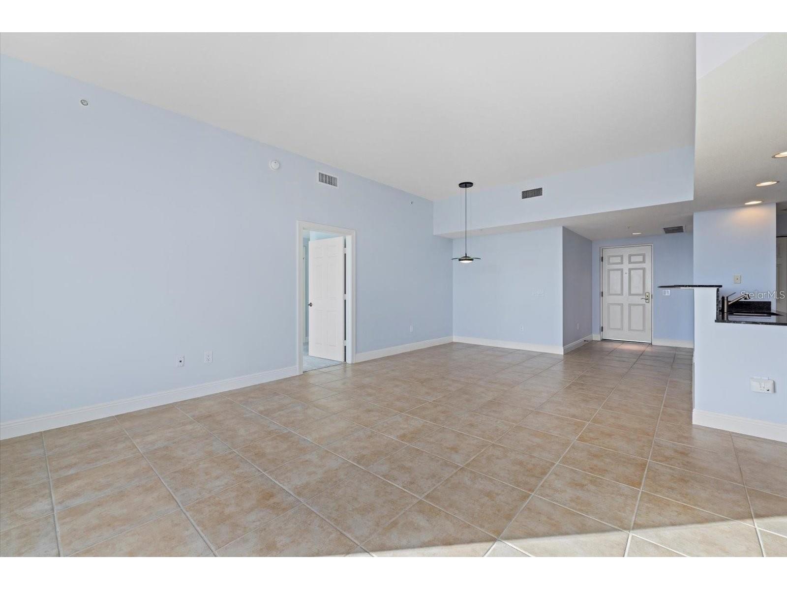 800 N Tamiami Trail #1502 Sarasota FL 34236 A4667134 image7