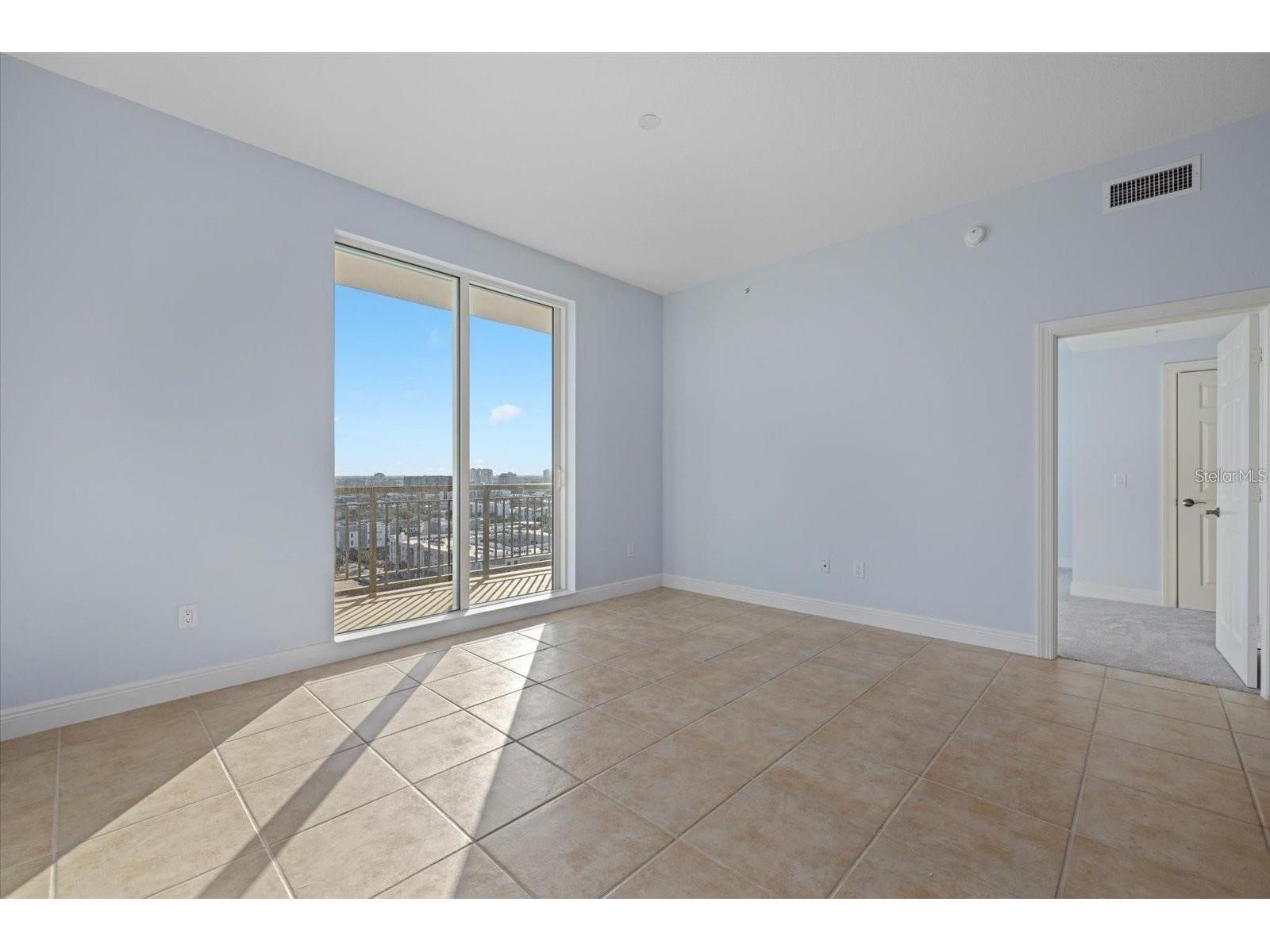 800 N Tamiami Trail #1502 Sarasota FL 34236 A4667134 image8