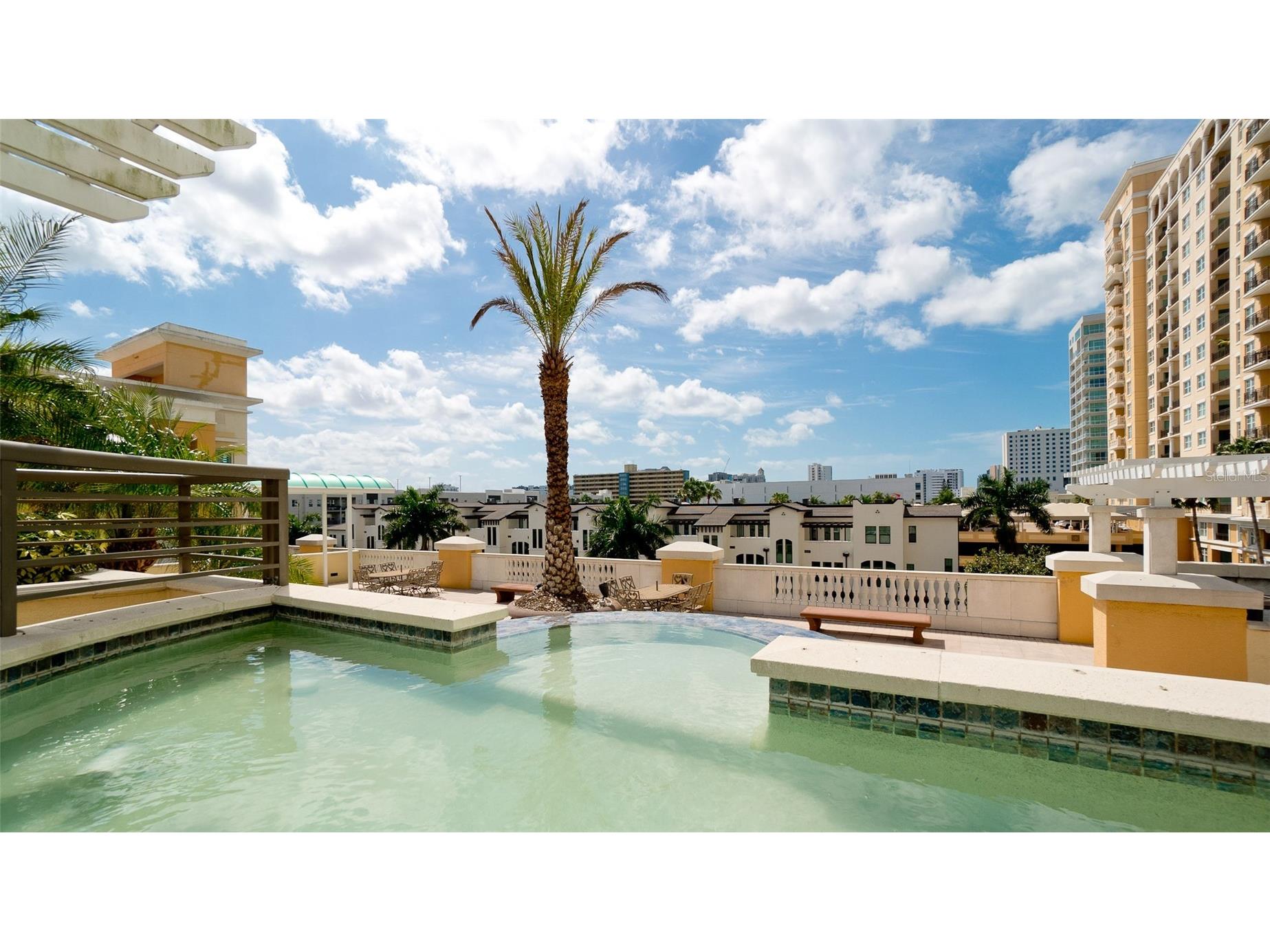 800 N Tamiami Trail #1502 Sarasota FL 34236 A4677113 image35