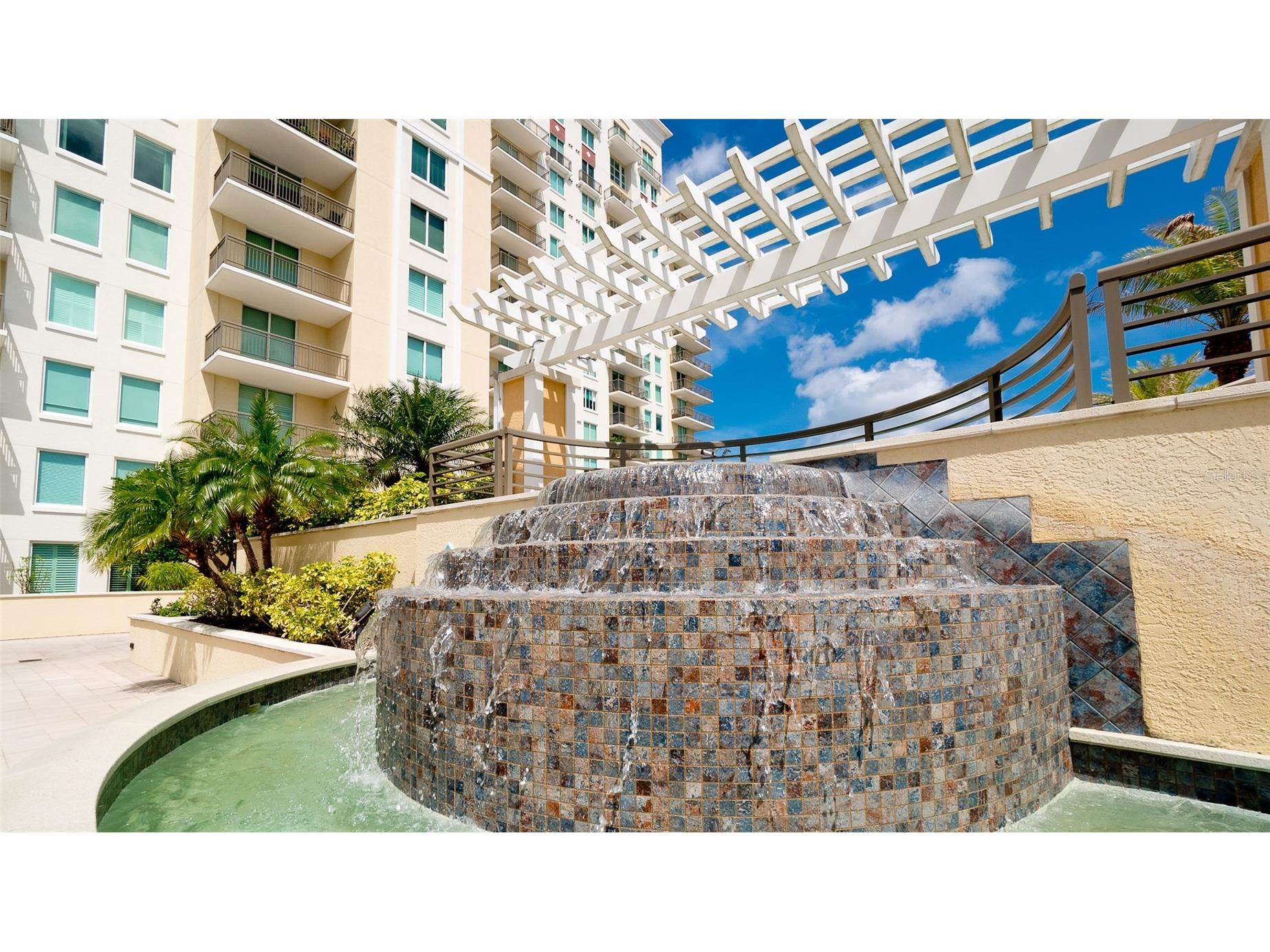 800 N Tamiami Trail #1502 Sarasota FL 34236 A4677113 image39