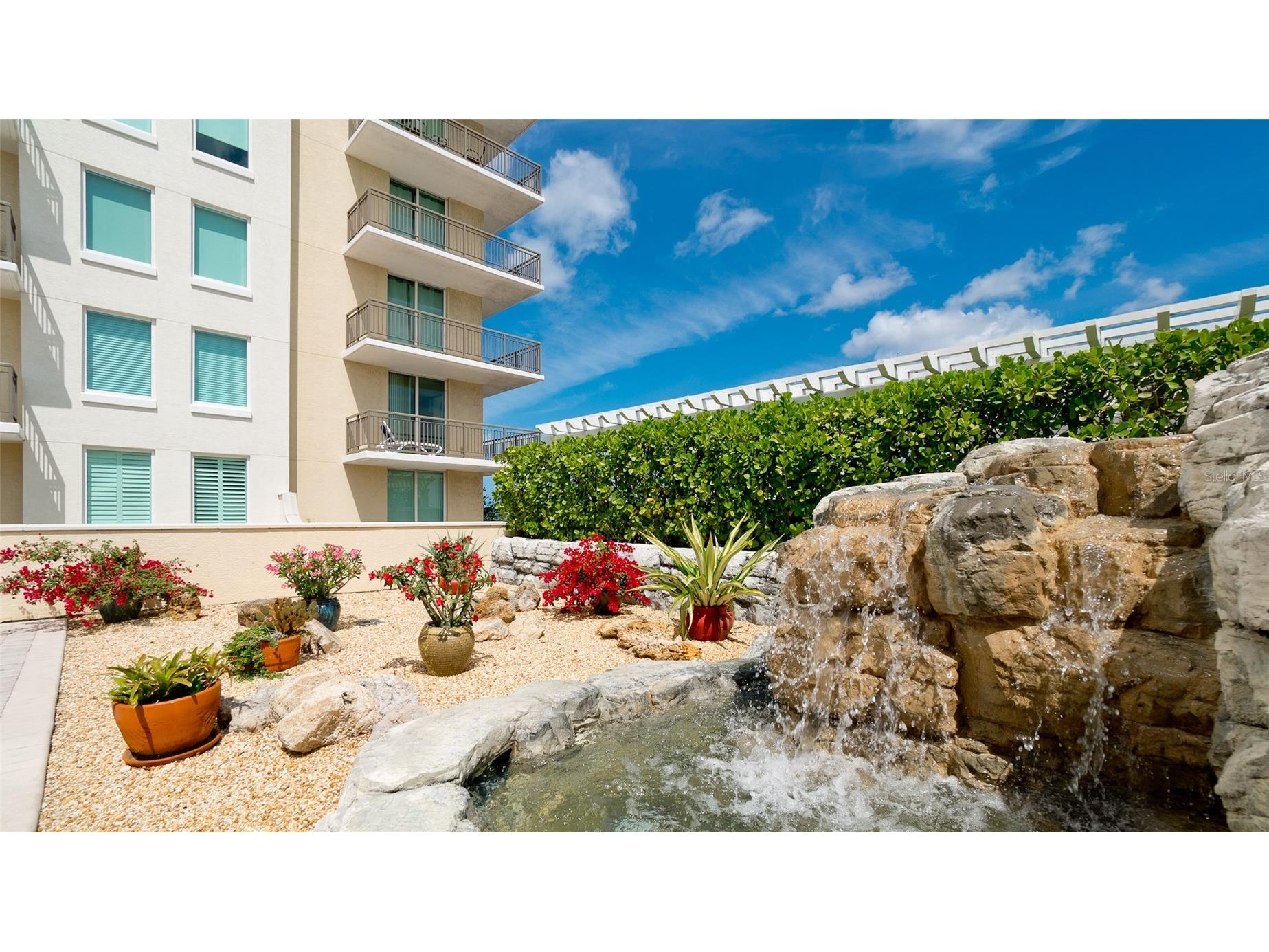 800 N Tamiami Trail #1502 Sarasota FL 34236 A4677113 image40