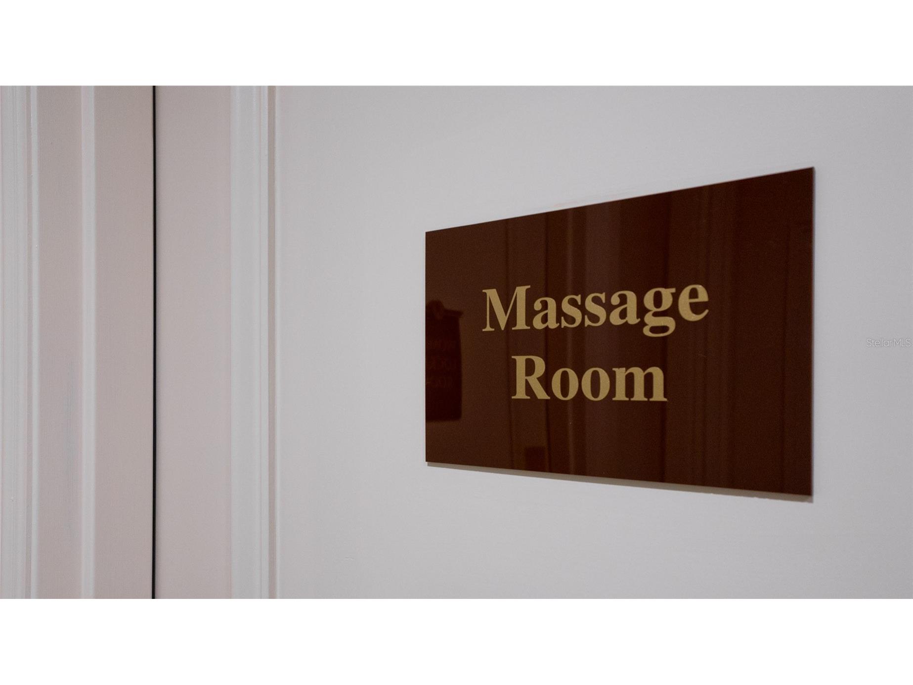 800 N Tamiami Trail #1502 Sarasota FL 34236 A4677113 image41