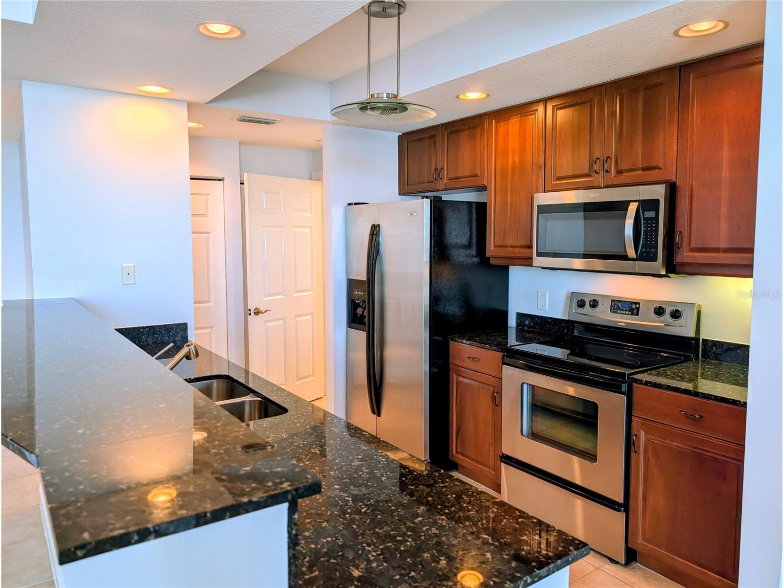 800 N Tamiami Trail #1502 Sarasota FL 34236 A4677113 image6