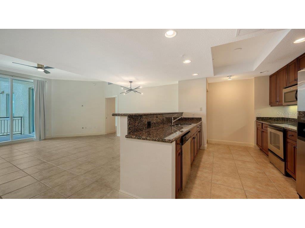 800 N Tamiami Trail #1506 Sarasota FL 34236 A4668870 image10