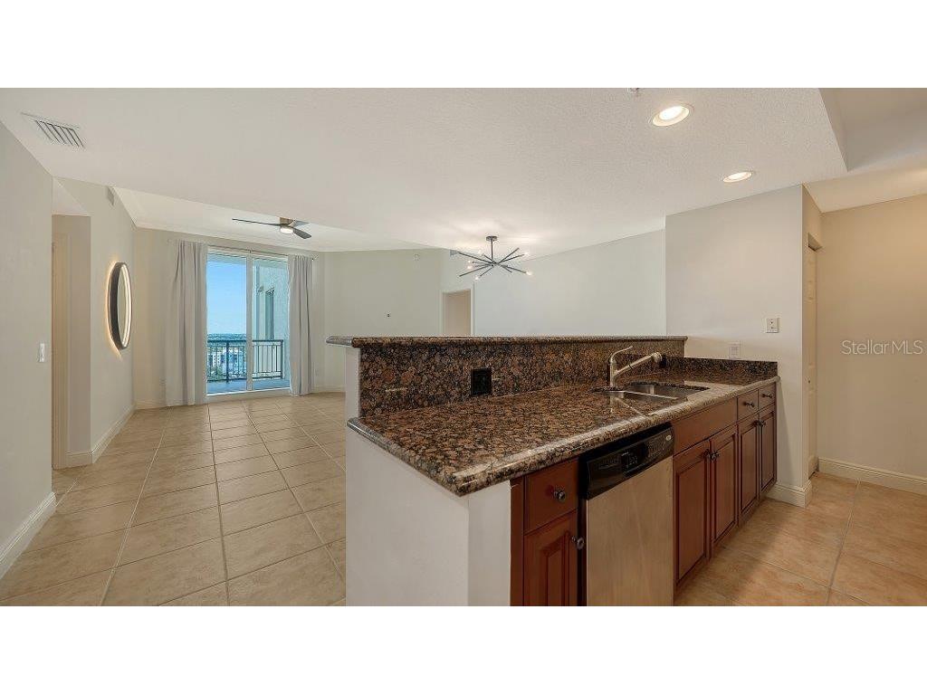 800 N Tamiami Trail #1506 Sarasota FL 34236 A4668870 image12