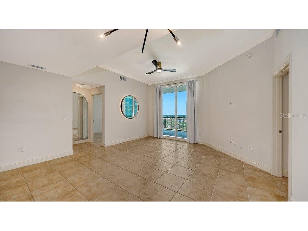 800 N Tamiami Trail #1506 Sarasota FL 34236 A4668870 image6