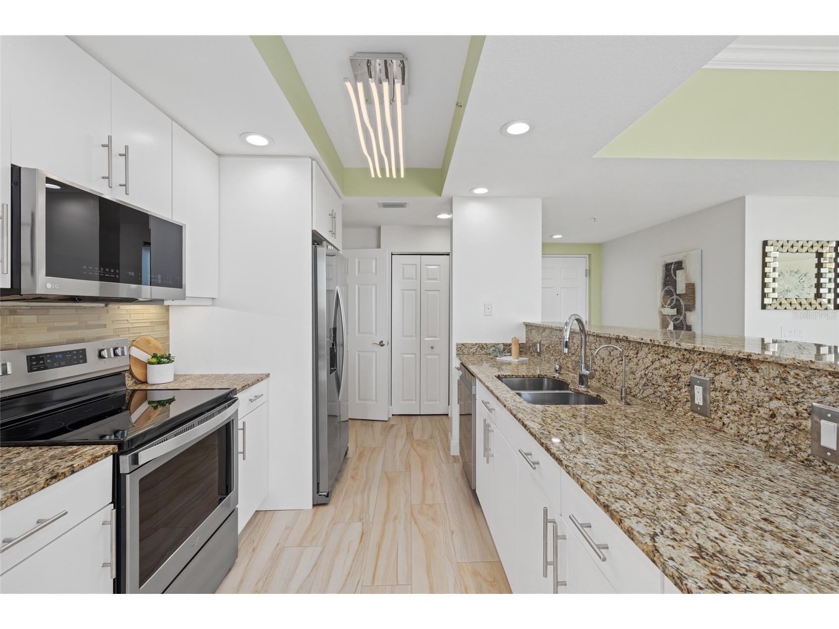 800 N Tamiami Trail #1512 Sarasota FL 34236 - SARASOTA BAY A4680526 image18