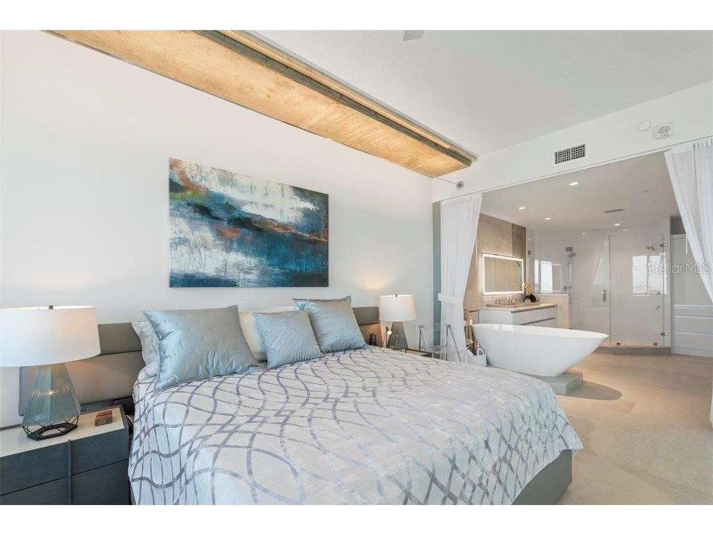 800 N Tamiami Trail #1603 Sarasota FL 34236 - SARASOTA BAY A4669042 image31