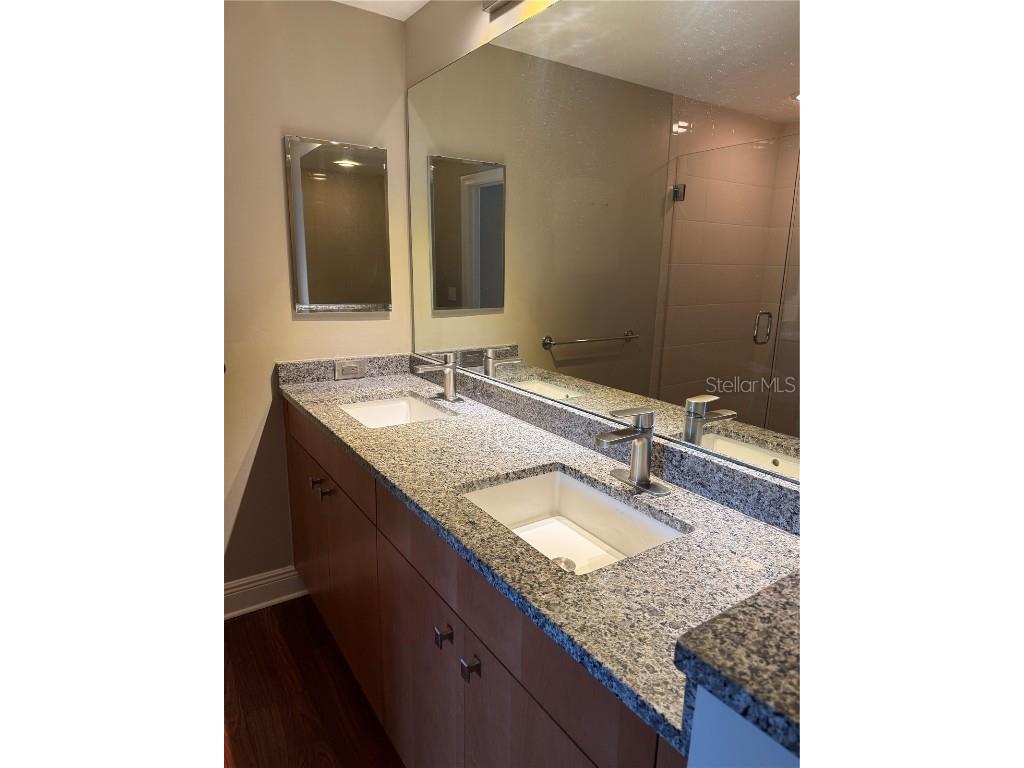 800 N Tamiami Trail #211 Sarasota FL 34236 A4672948 image13