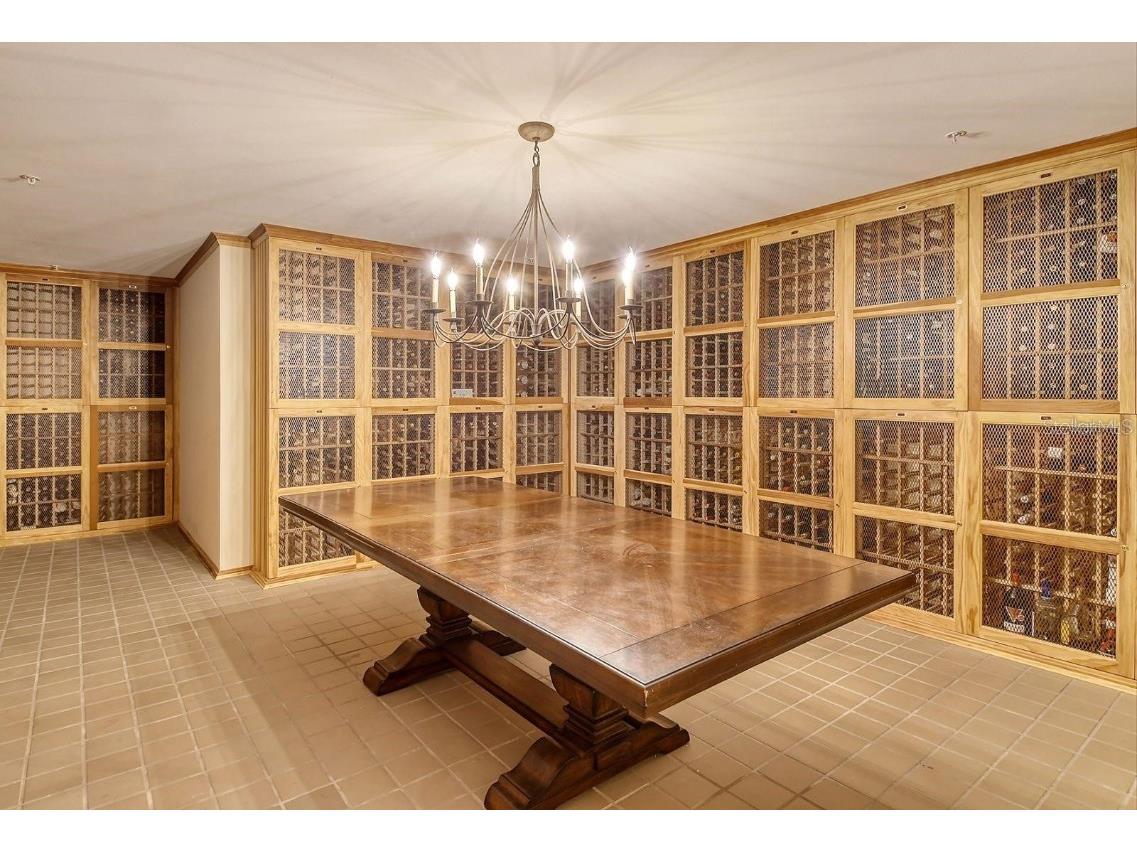 800 N Tamiami Trail #211 Sarasota FL 34236 A4672948 image30