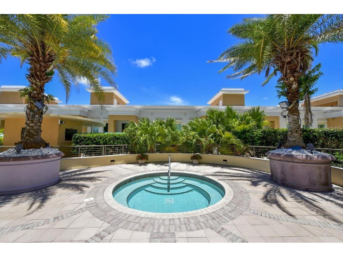 800 N Tamiami Trail #211 Sarasota FL 34236 A4672948 image32