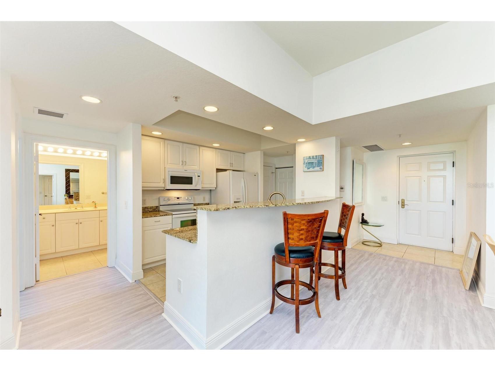 800 N Tamiami Trail #212 Sarasota FL 34236 N6140378 image25