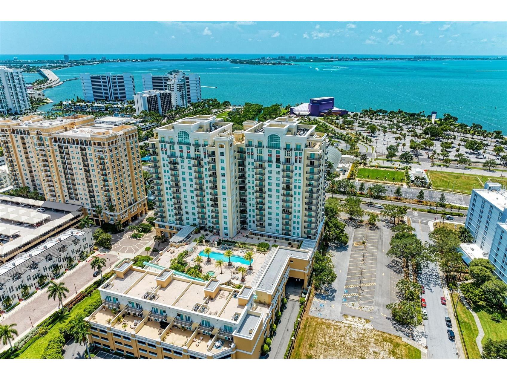 800 N Tamiami Trail #212 Sarasota FL 34236 N6140378 image3