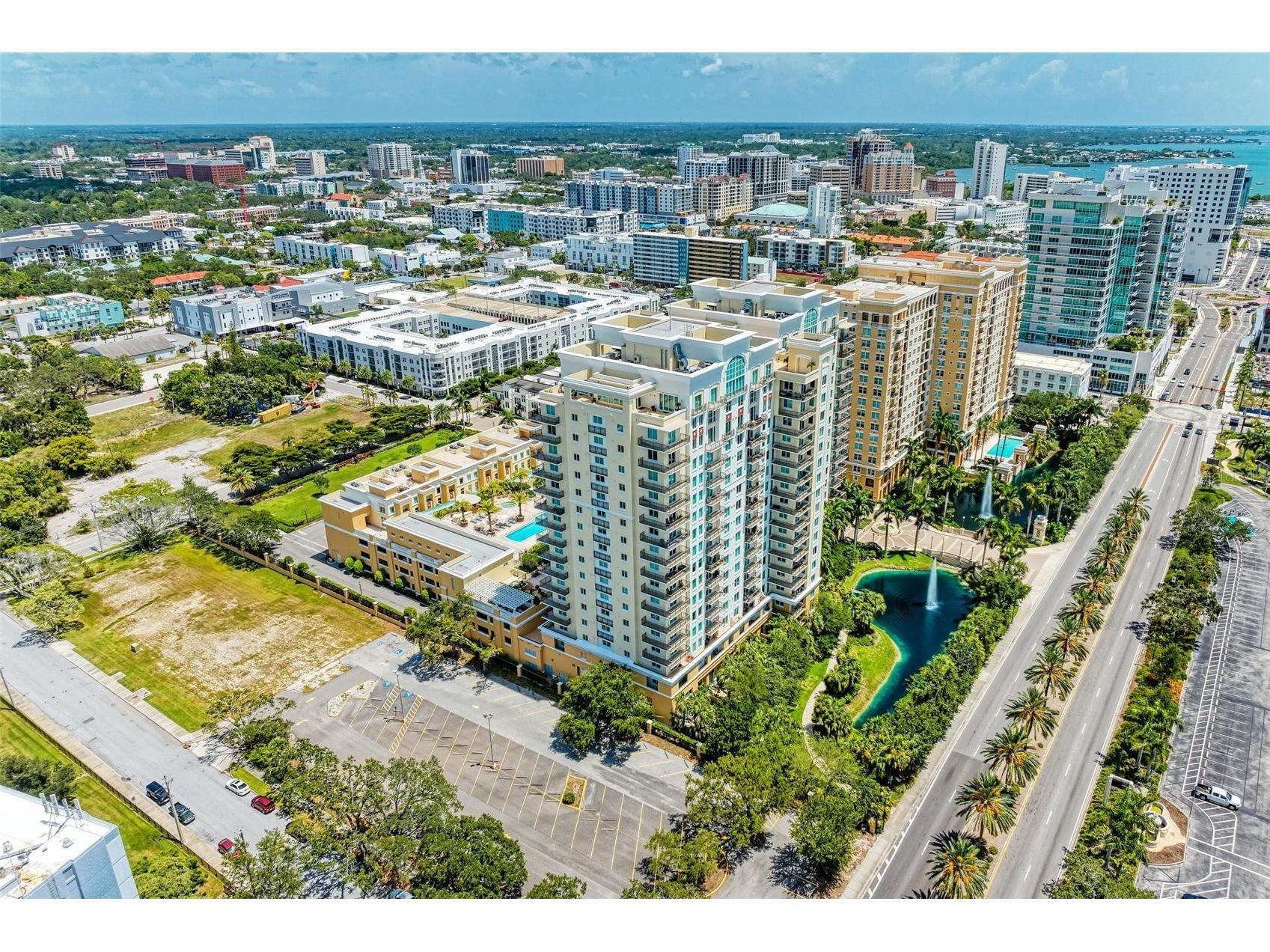 800 N Tamiami Trail #212 Sarasota FL 34236 N6140378 image6