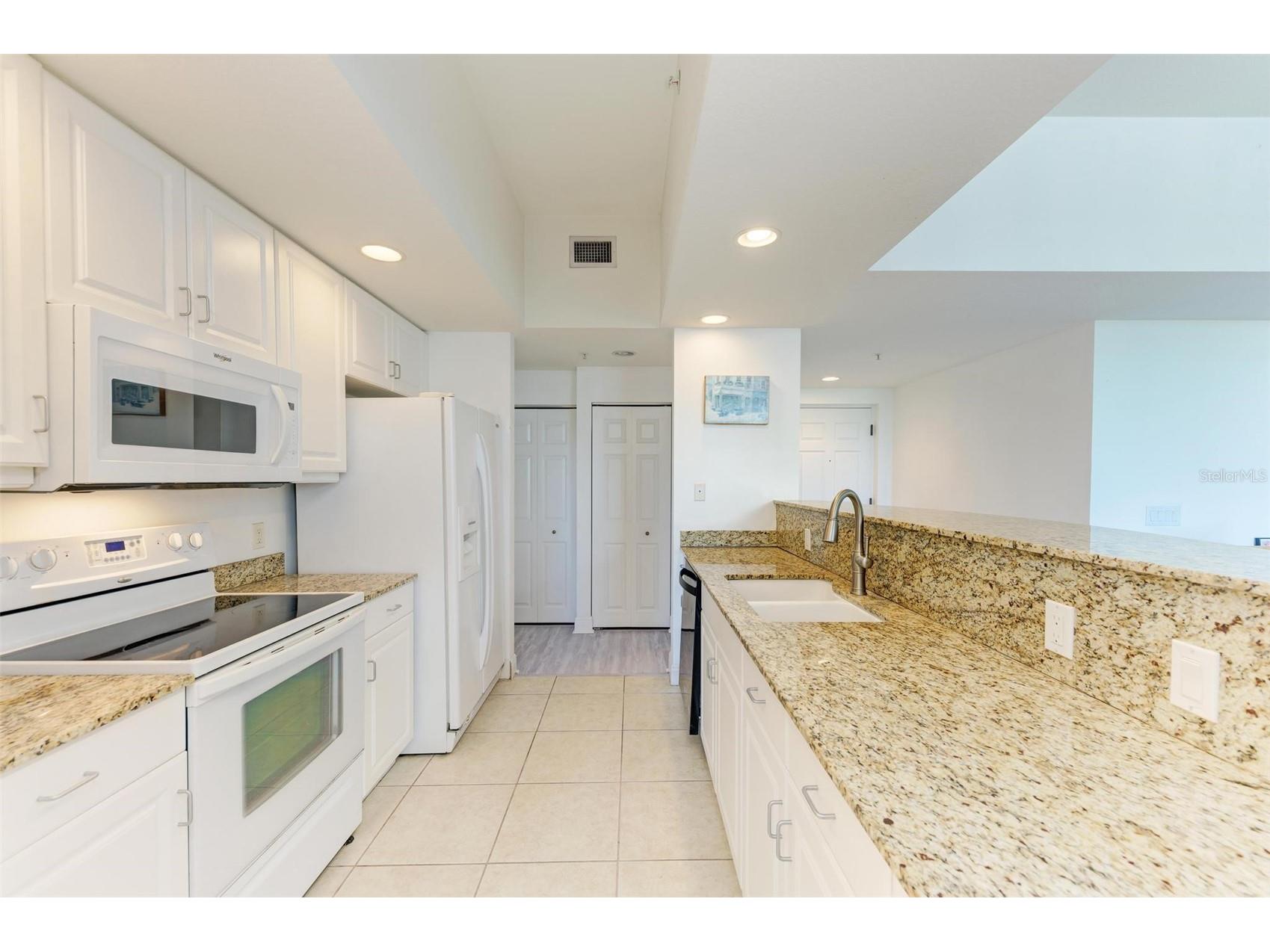 800 N Tamiami Trail #212 Sarasota FL 34236 N6144566 image26