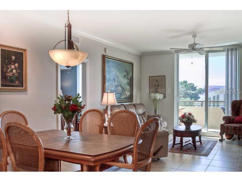 800 N. Tamiami Trail #303 Sarasota FL 34236 A4469675 image4